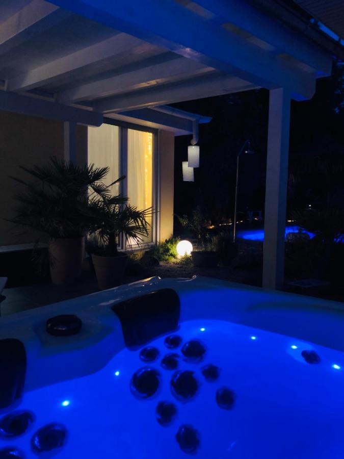Apartment Tinyhouse Mit Pool, Outdoor Whirlpool Und Garten Petershagen-Eggersdorf Ngoại thất bức ảnh